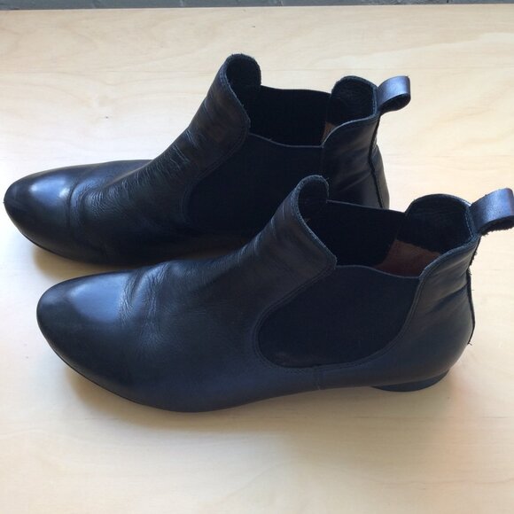 Think! Black leather Ankle Boot / size 38 - Picture 2 of 2